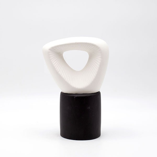 ΒΑΖΟ ΚΕΡΑΜΙΚΟ ΜΑΥΡΟ-ΛΕΥΚΟ 15x9x21.3cm